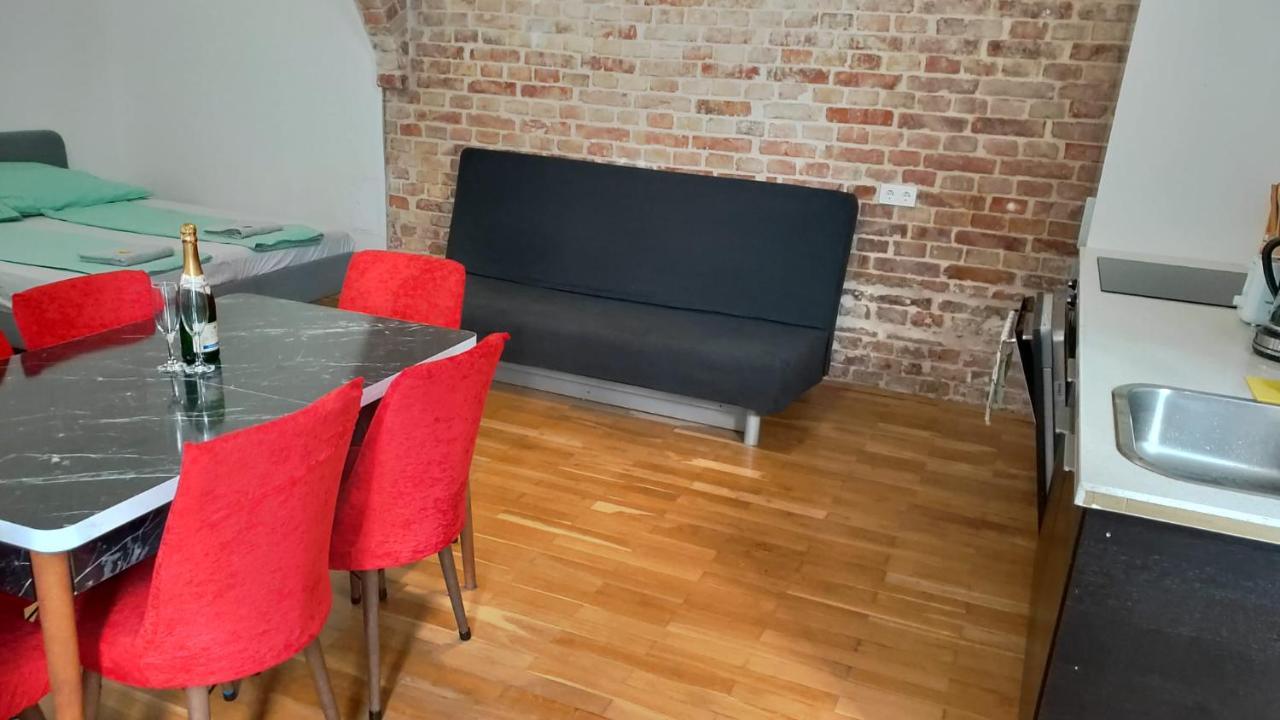 Cozynite Premium Apartment Stadthalle Viyana Dış mekan fotoğraf